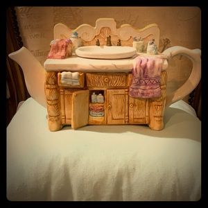 Bathroom Vanity Tea Pot